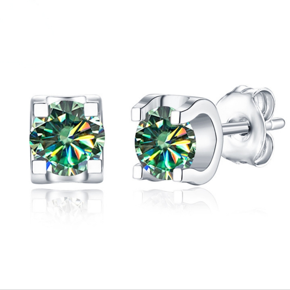 1 Carat Certified Green Moissanite Bullhead Stud Earrings NEW
